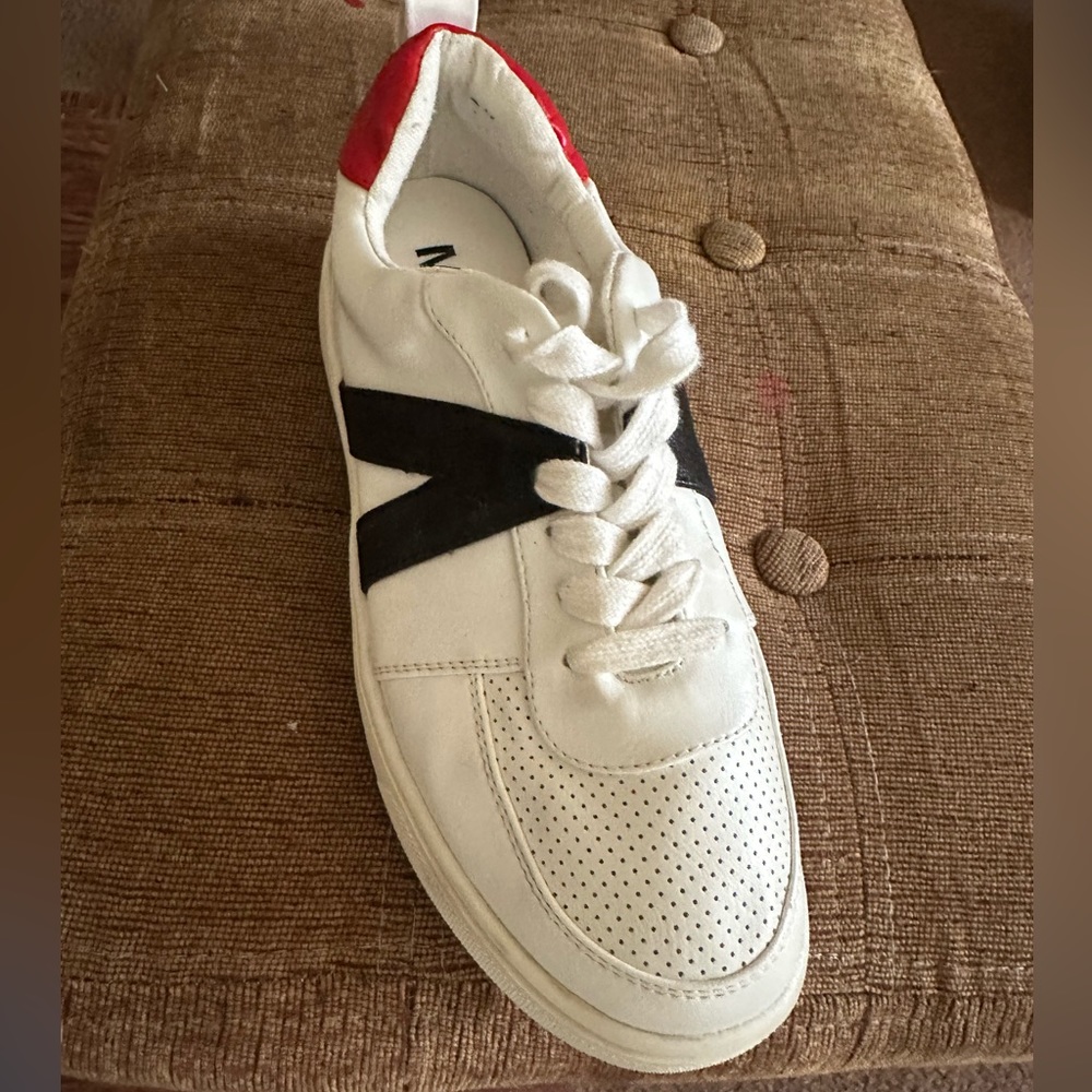 MIA Italia Low Top Sneaker